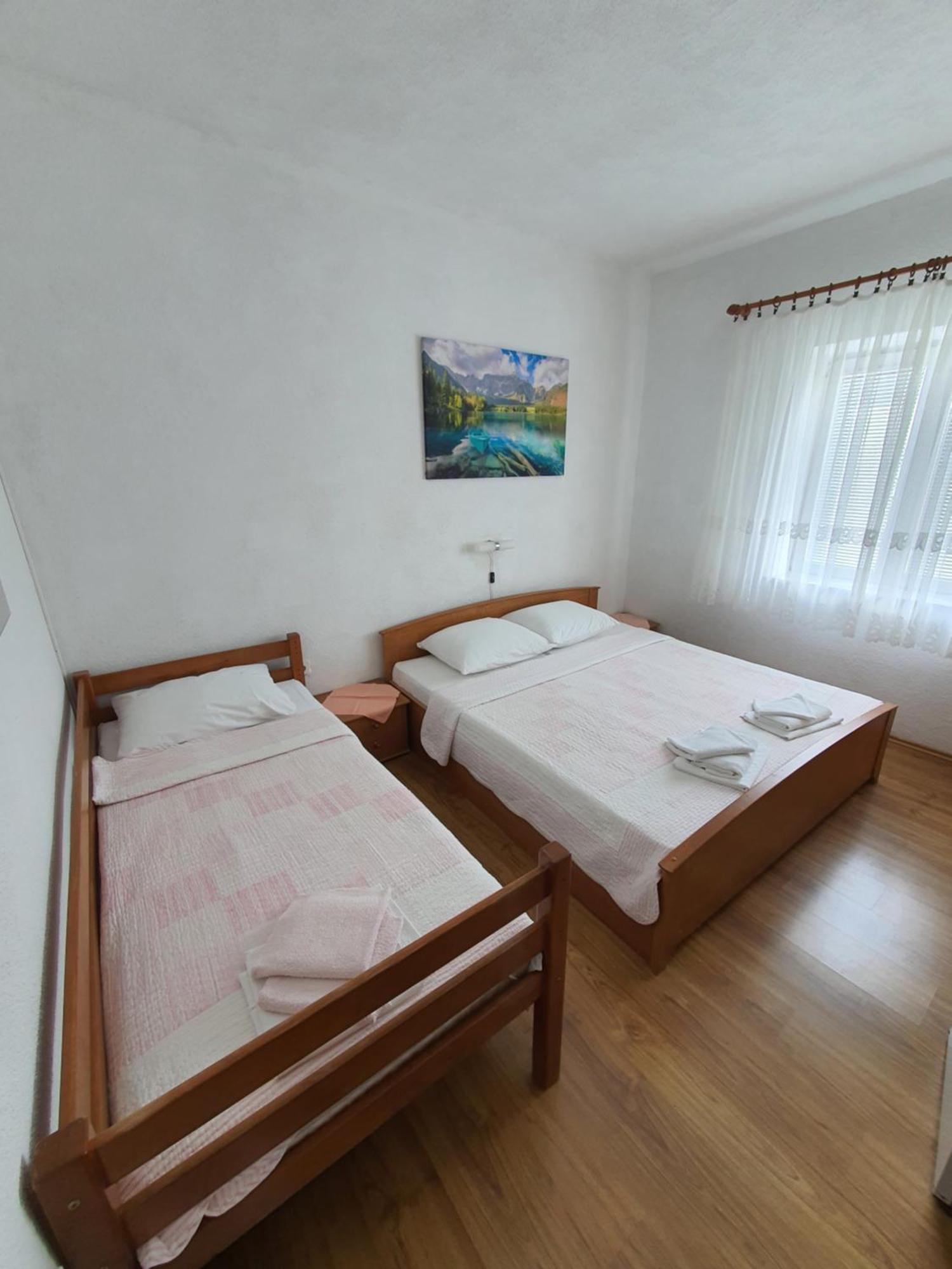 Apartments - Buffet 2B Sveti Juraj Phòng bức ảnh