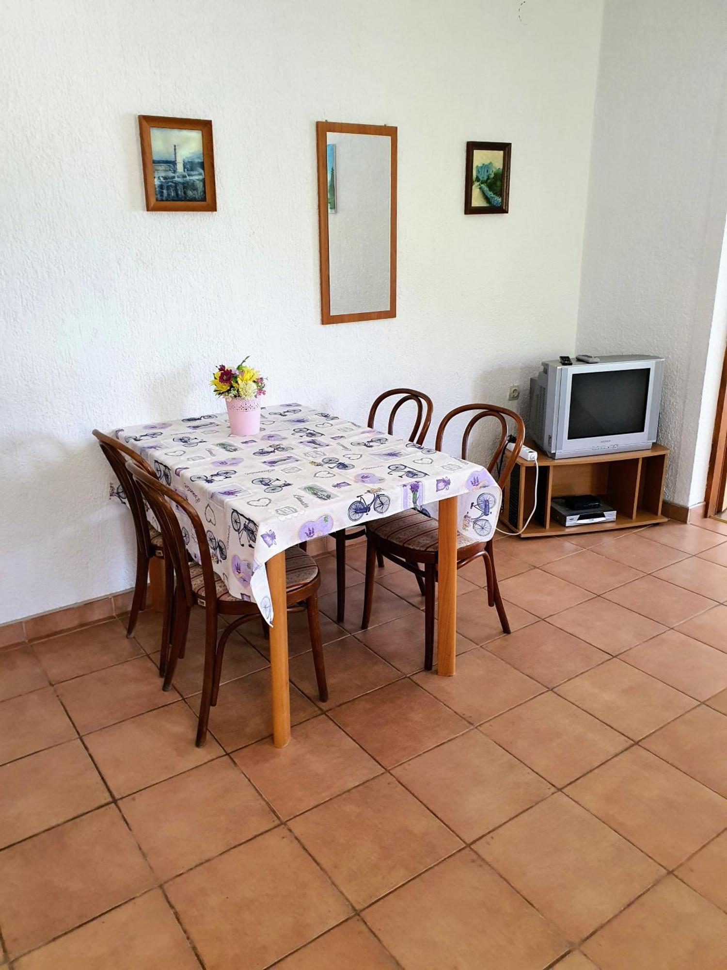 Apartments - Buffet 2B Sveti Juraj Phòng bức ảnh
