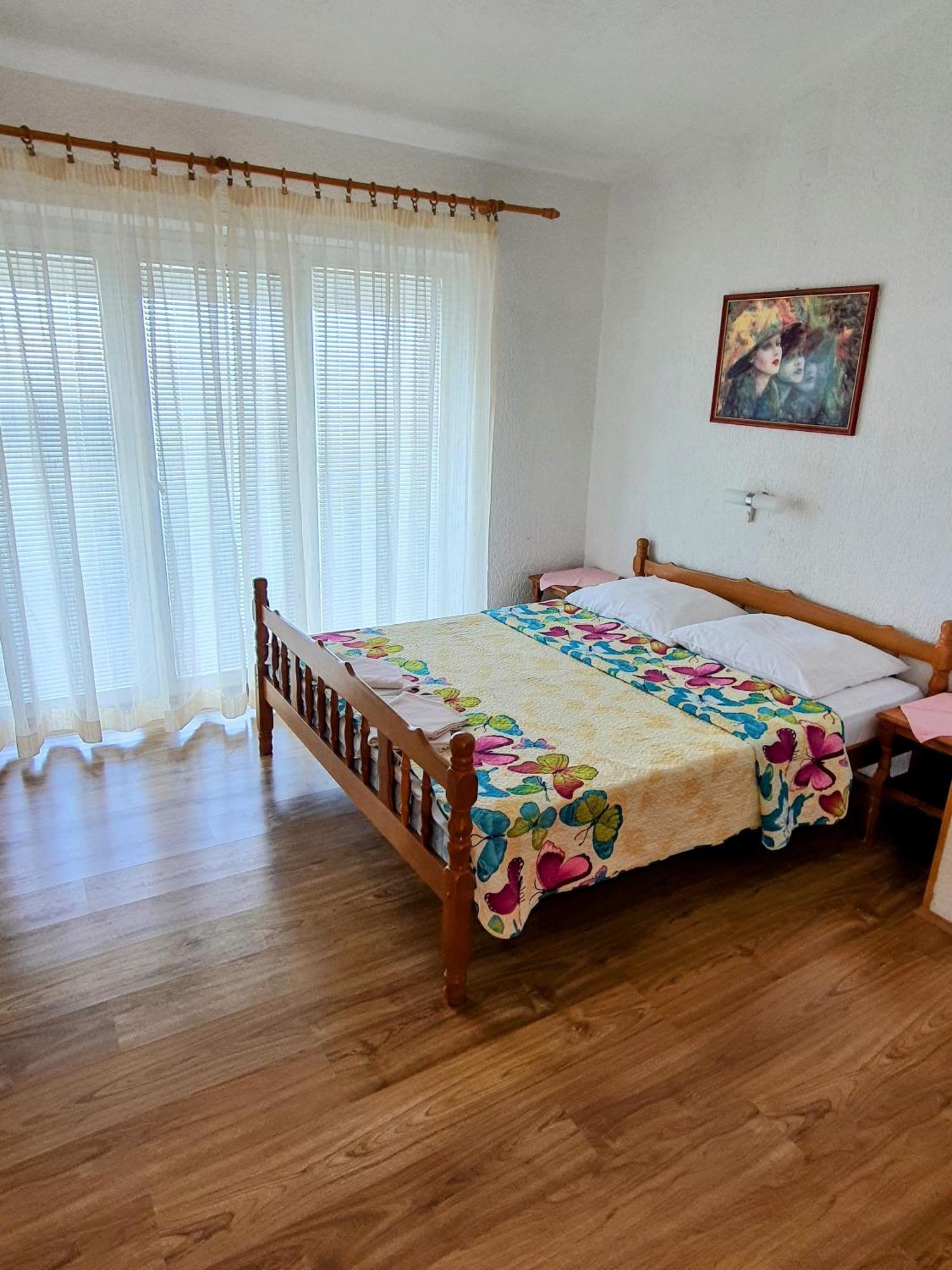 Apartments - Buffet 2B Sveti Juraj Phòng bức ảnh
